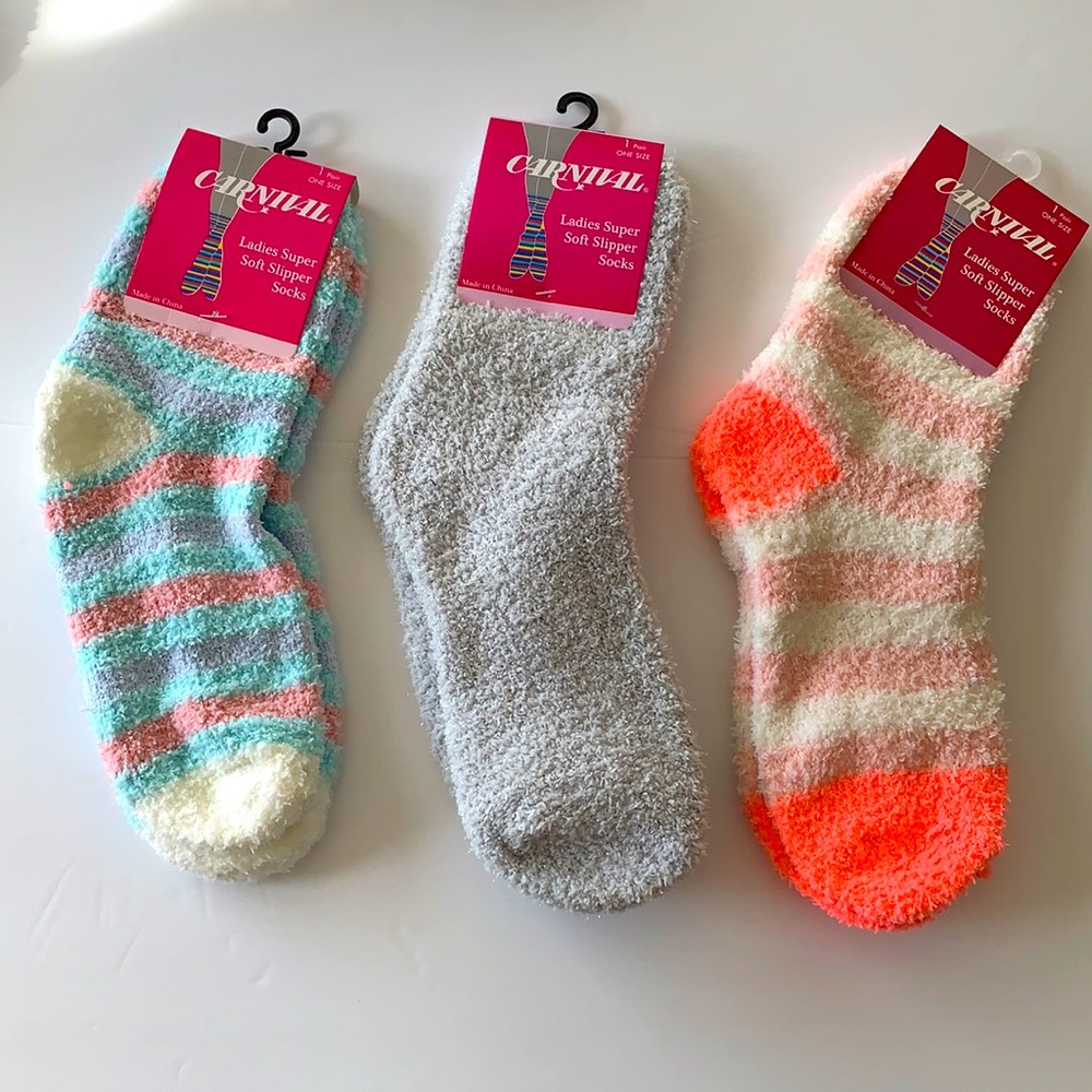 Carnival Ladies Super Soft Slipper Socks 3 pairs Polyester 98% Spandex 2%